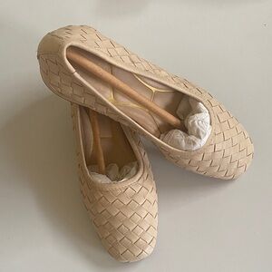 Kenneth Cole Woven Cream Block Heel Loafers